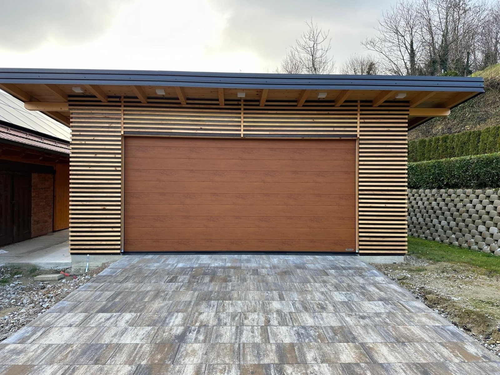 Industrijska garažna vrata - servis i održavanje