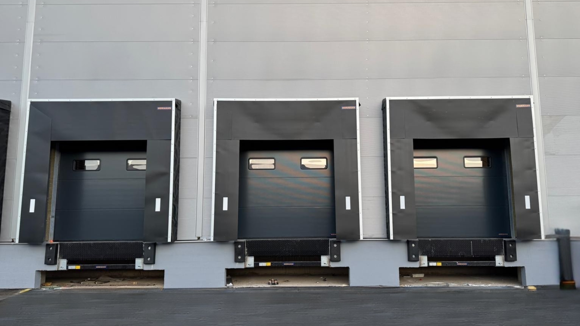 Profesionalna ugradnja sekcijskih garažnih vrata